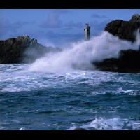 Nividic Lighthouse, Le Phare Nividic Lighthouse, Ile de Ouessant, Brittany, France :: 18529BeLTHnividicfrjpg