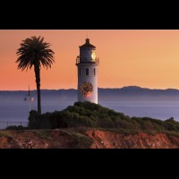 Point Vincente Lighthouse, holiday wreath, California, USA :: LTHptvincente46989jpg