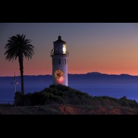 Point Vincente Lighthouse, holiday wreath, California, USA :: LTHptvincente46995tonejpg